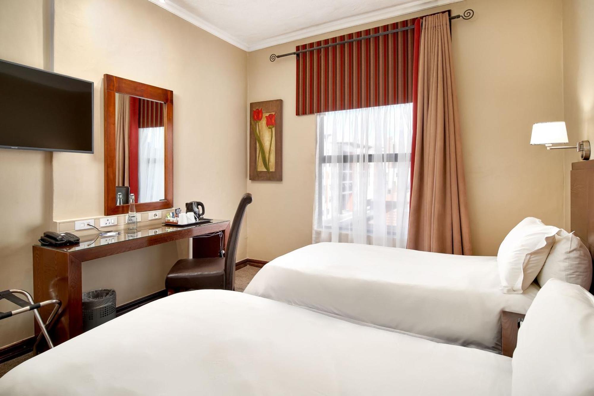 Protea Hotel By Marriott Pretoria Hatfield Zimmer foto