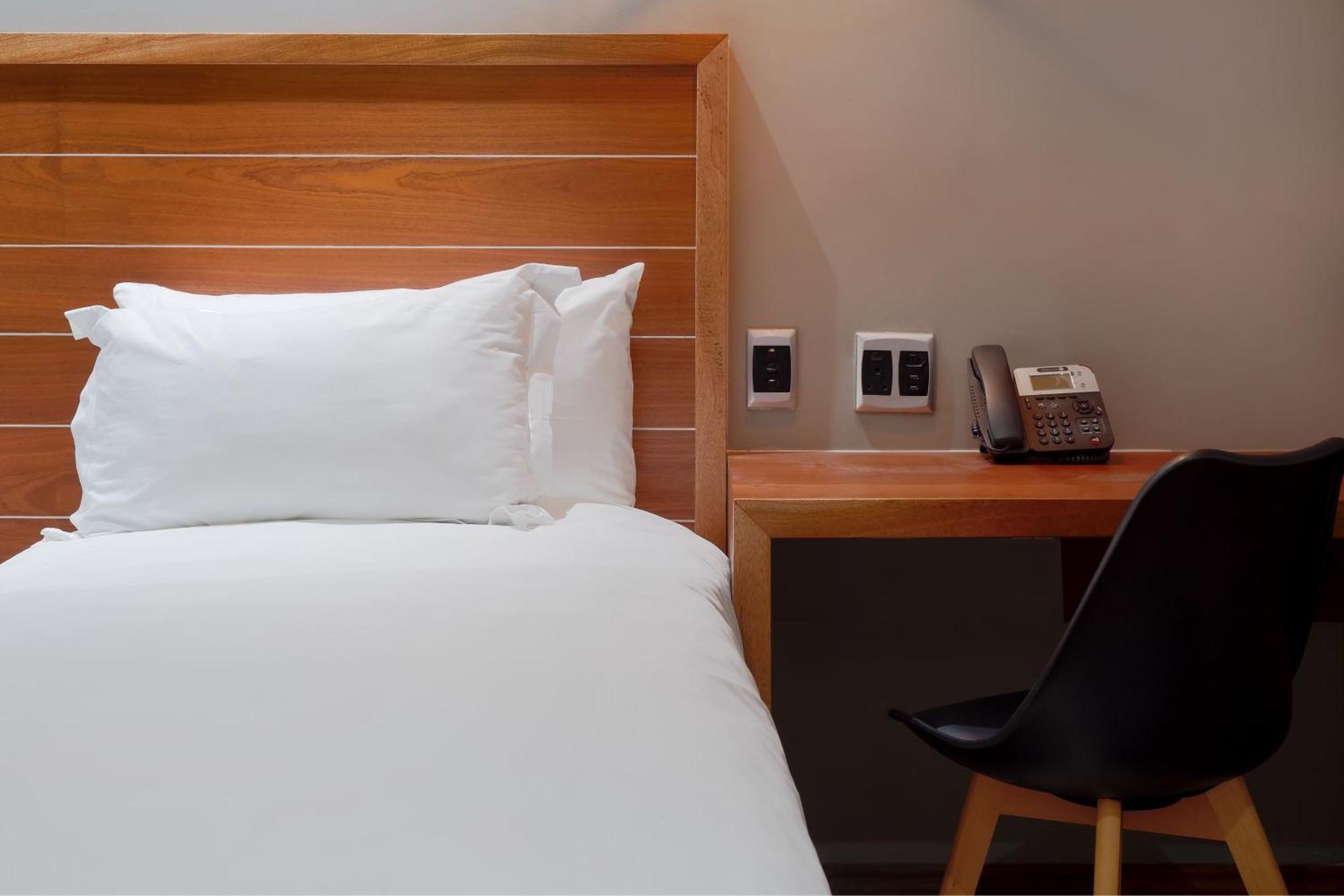 Protea Hotel By Marriott Pretoria Hatfield Zimmer foto
