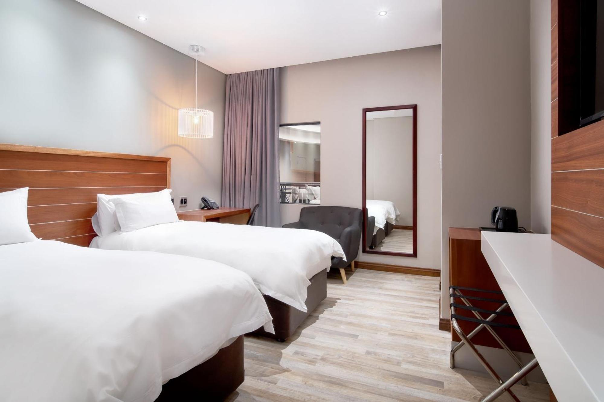 Protea Hotel By Marriott Pretoria Hatfield Zimmer foto