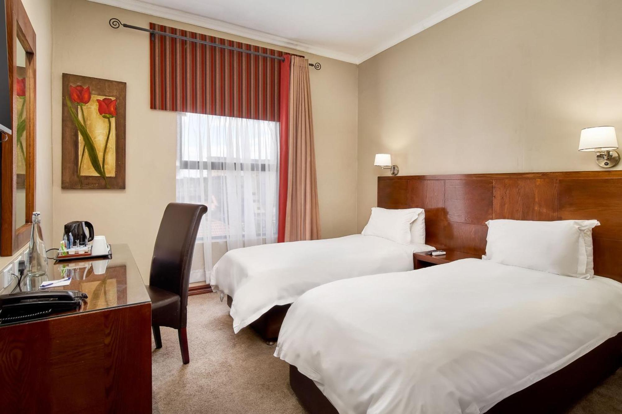 Protea Hotel By Marriott Pretoria Hatfield Zimmer foto