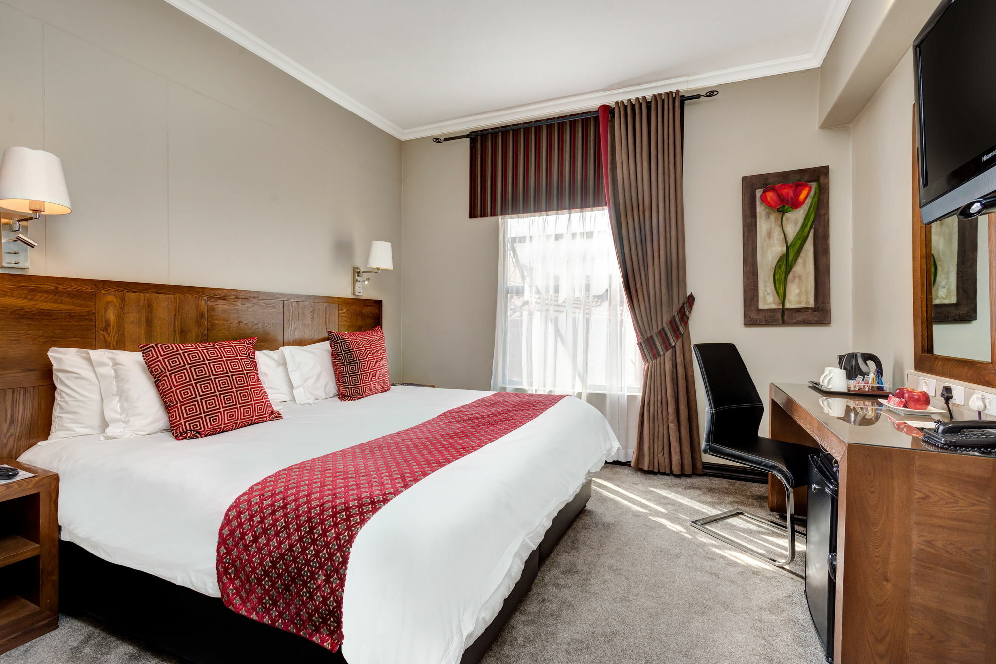 Protea Hotel By Marriott Pretoria Hatfield Exterior foto